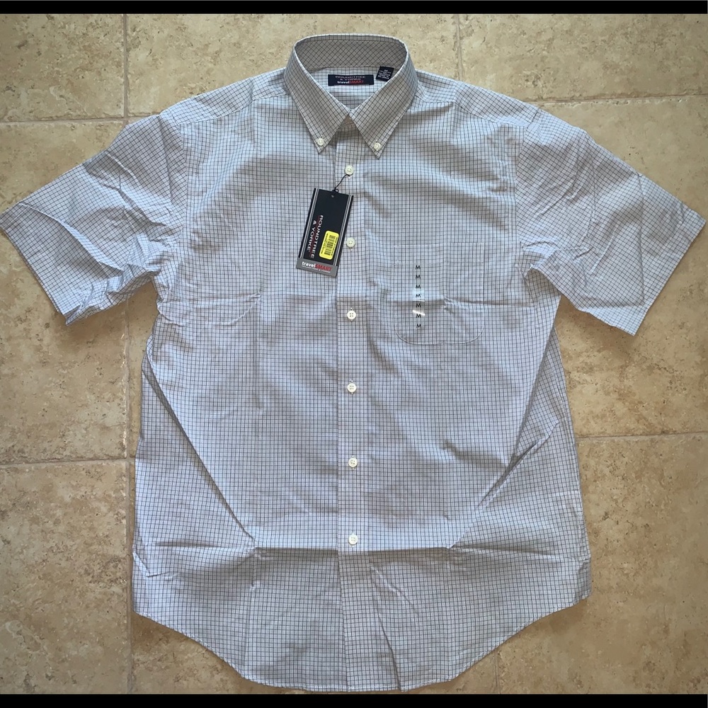 White and blue checkered shirt sleeve button down